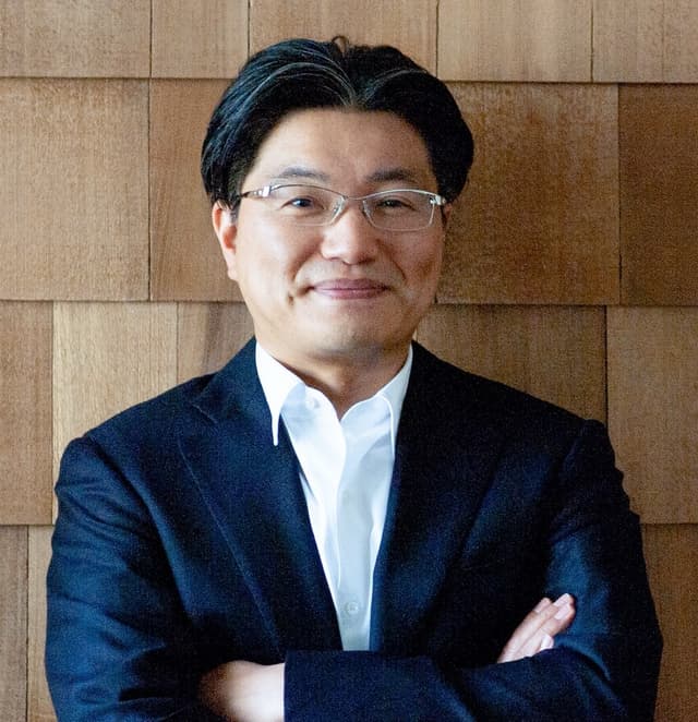 田島 学 - 代表取締役 社長